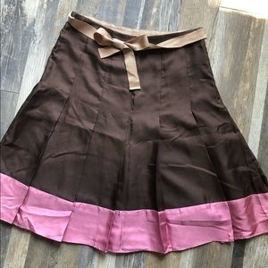 Like new, 100% silk pleated skirt